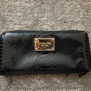 Michael Kors Black Textured Wallet